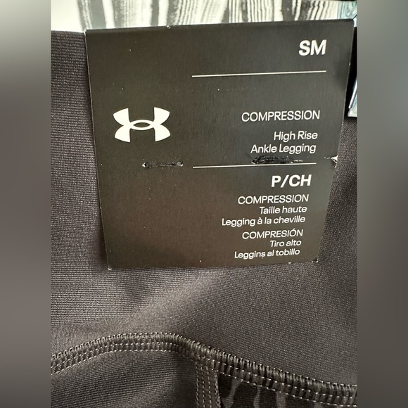 Under armour leggings in grey/black with leopard down the leg. Size small NWT - Picture 7 of 8